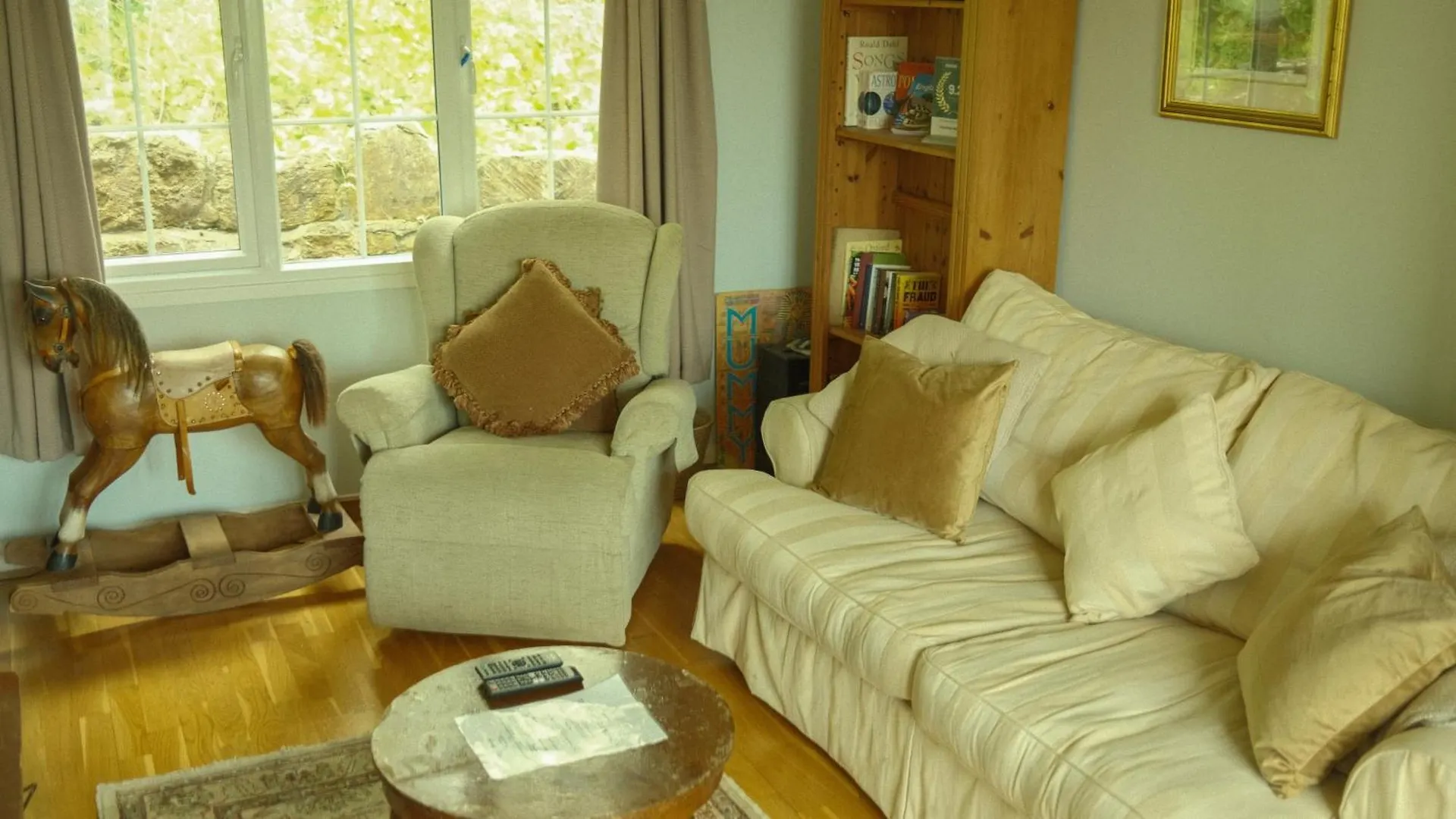 Spacious Home In Bath, Nature And City! 山林小屋 巴斯