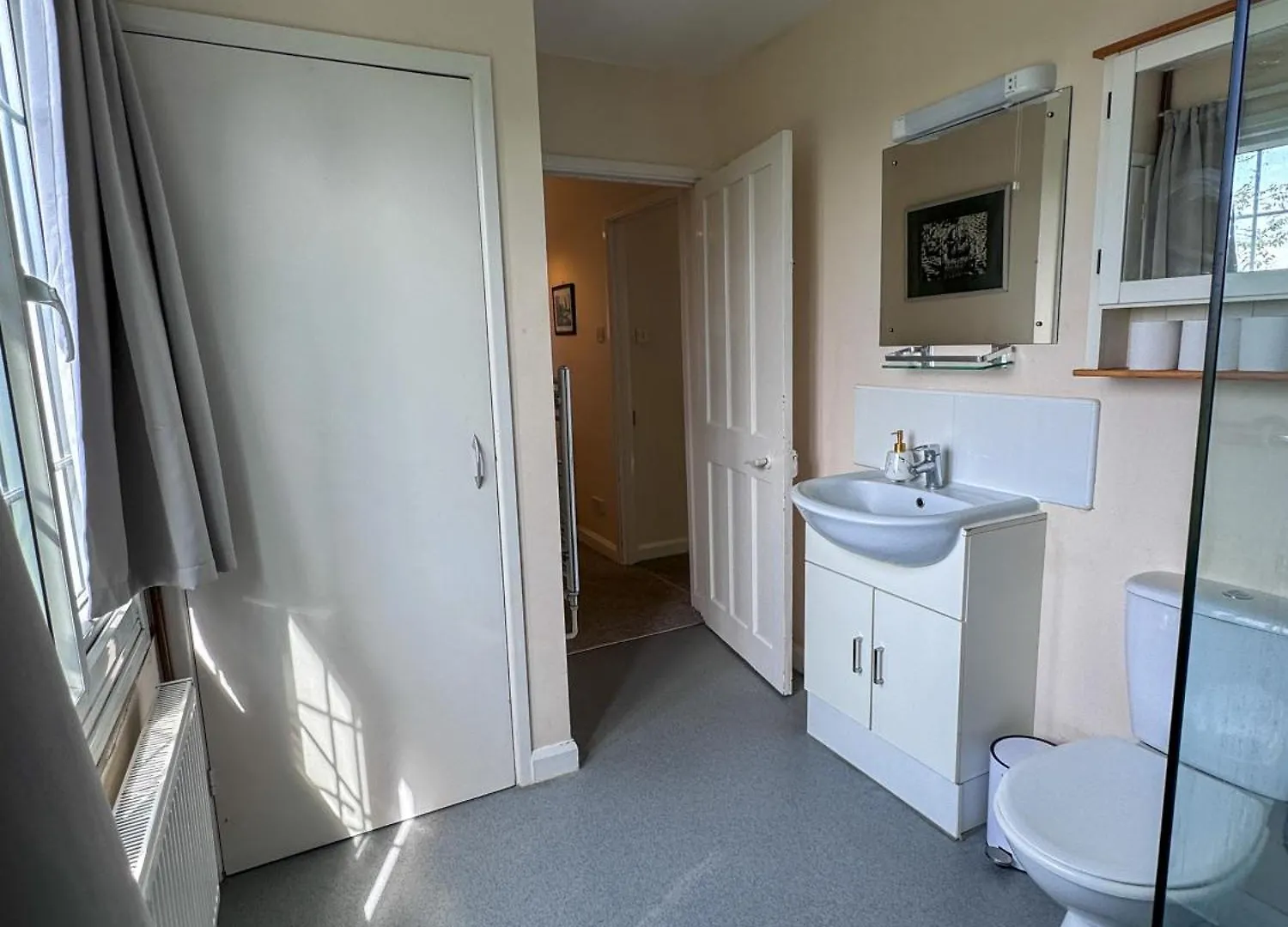 Spacious Home In Bath, Nature And City! 巴斯